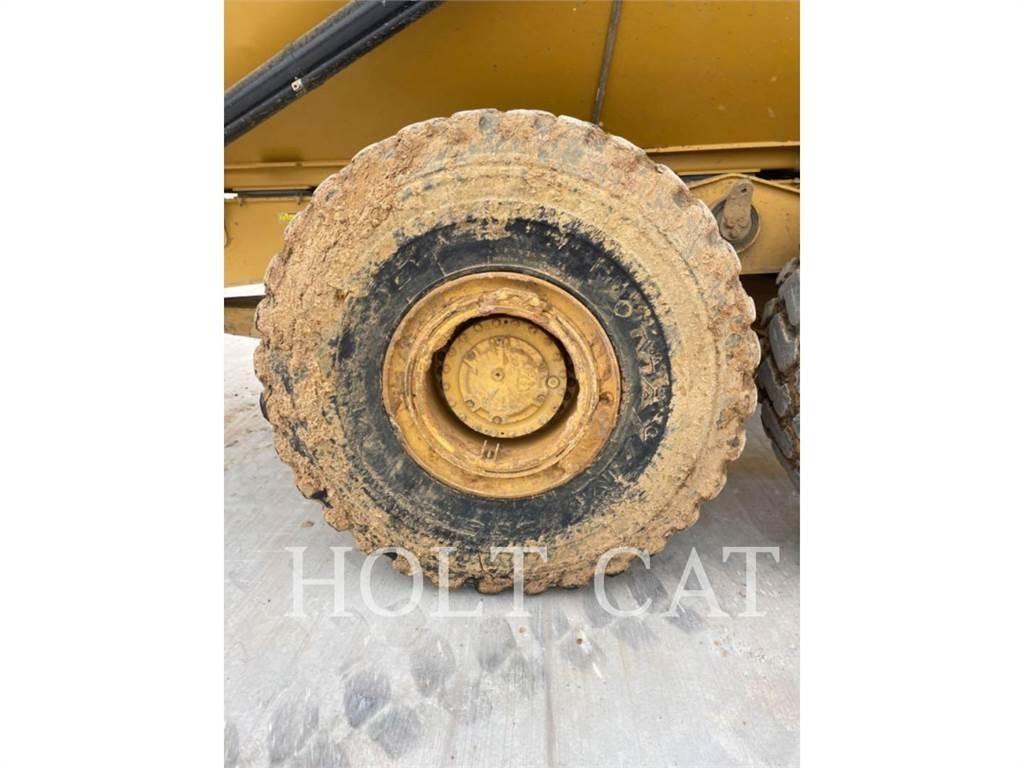 CAT 745 Zglobni demperji