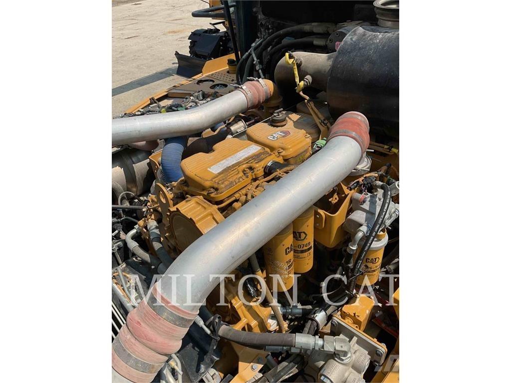 CAT 745 Zglobni demperji