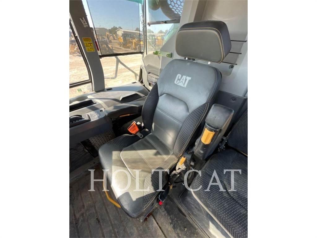 CAT 745 Zglobni demperji