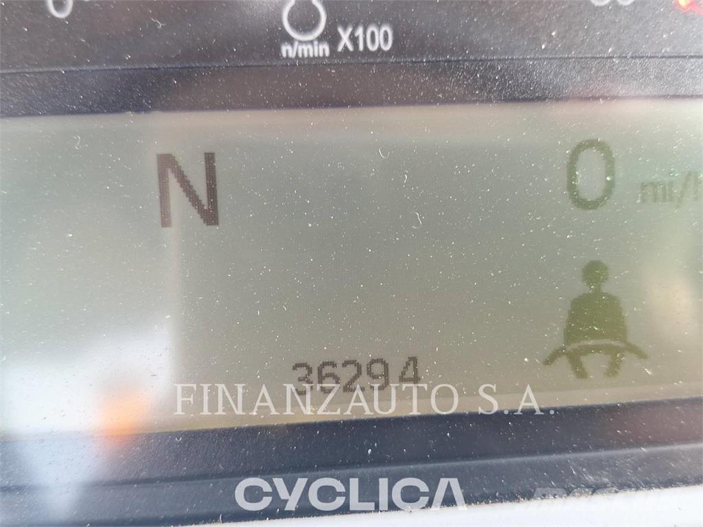 CAT 745 Zglobni demperji