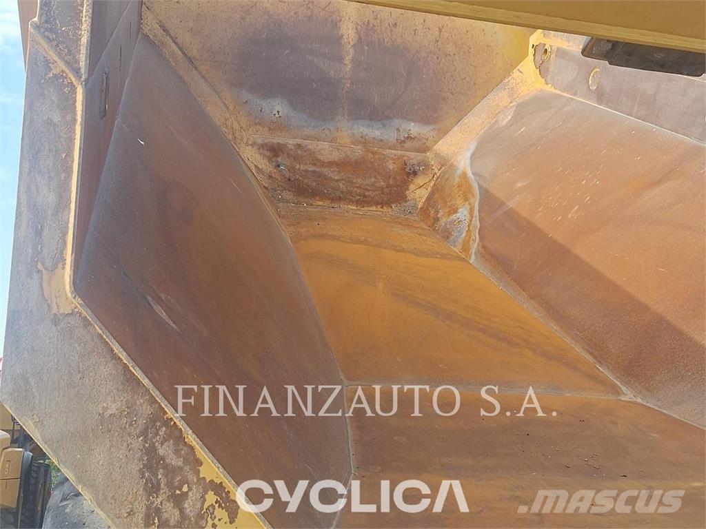 CAT 745 Zglobni demperji