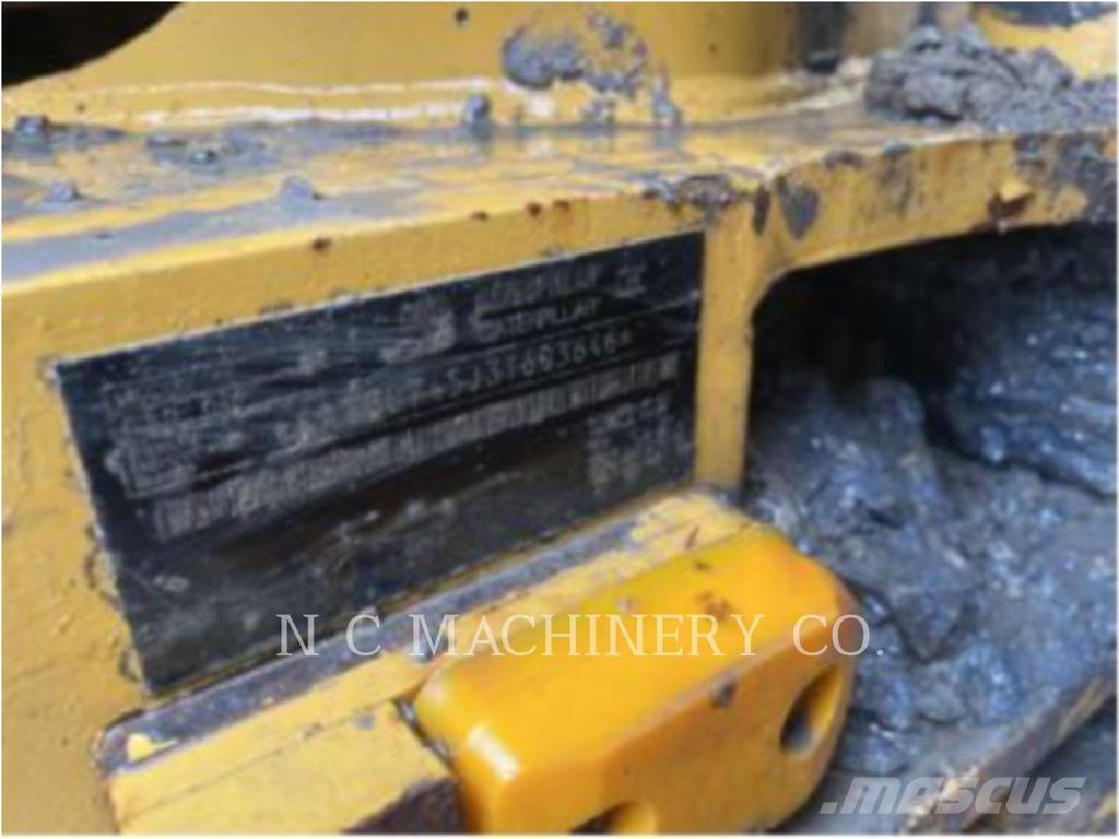 CAT 745 Zglobni demperji