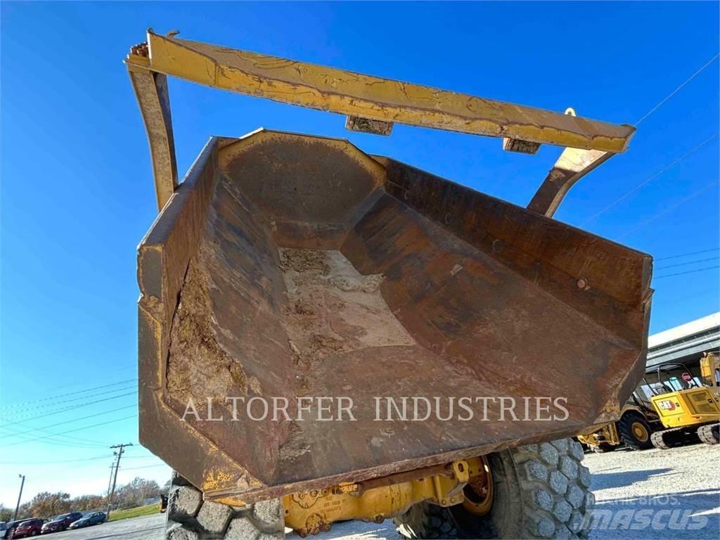 CAT 745 Zglobni demperji