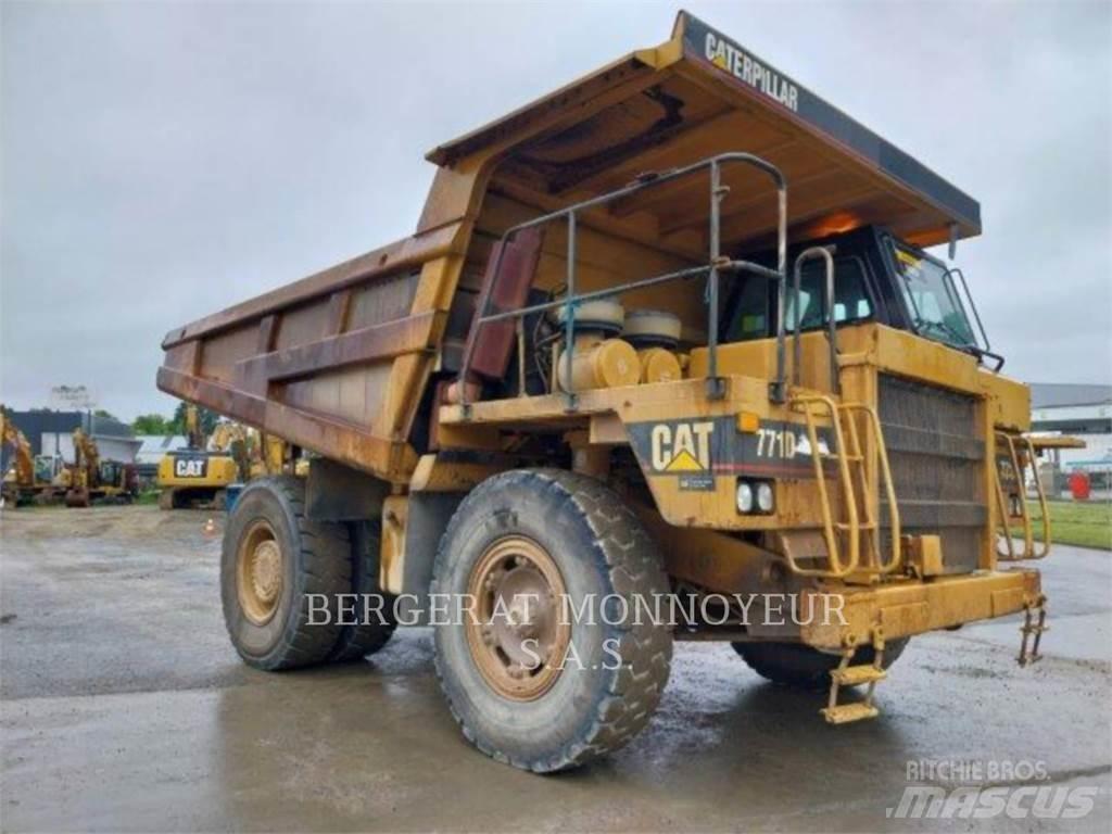CAT 771D Zglobni demperji