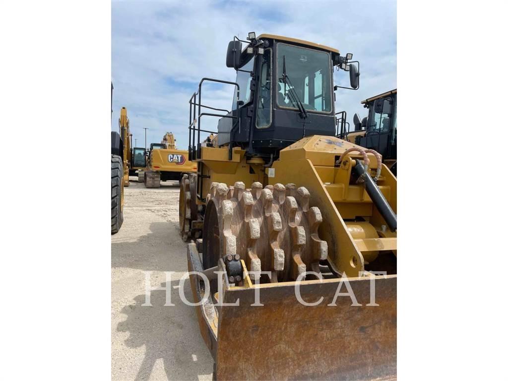 CAT 815 Kompaktorji tal