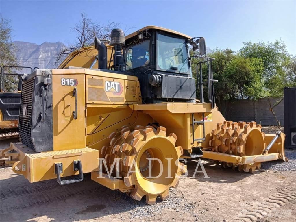 CAT 815 Kompaktorji tal