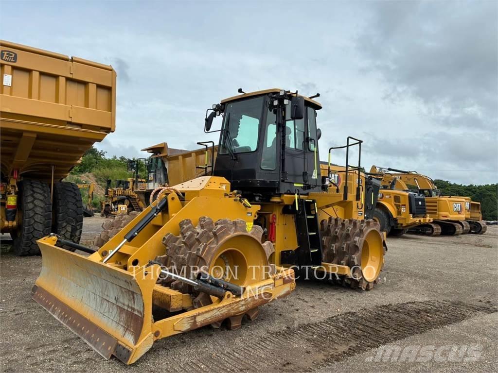 CAT 815 Kompaktorji tal