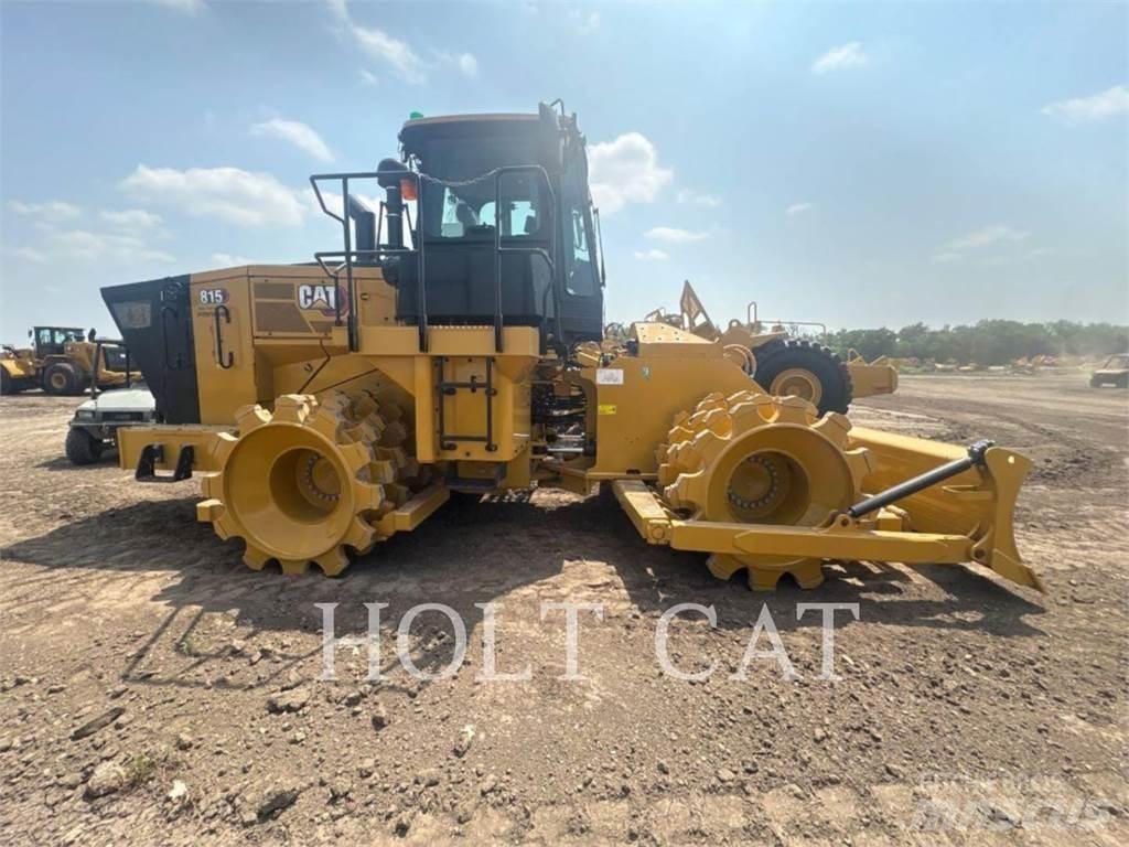 CAT 815 Kompaktorji tal