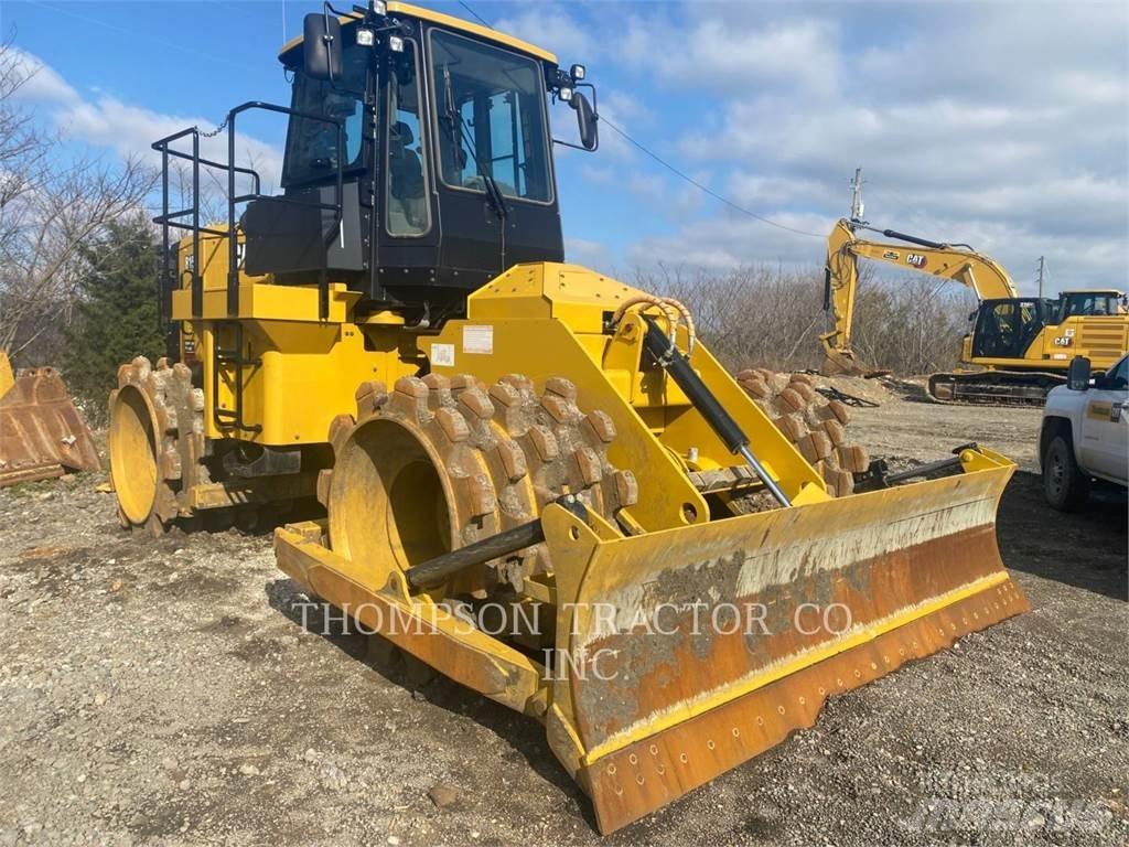 CAT 815 Kompaktorji tal