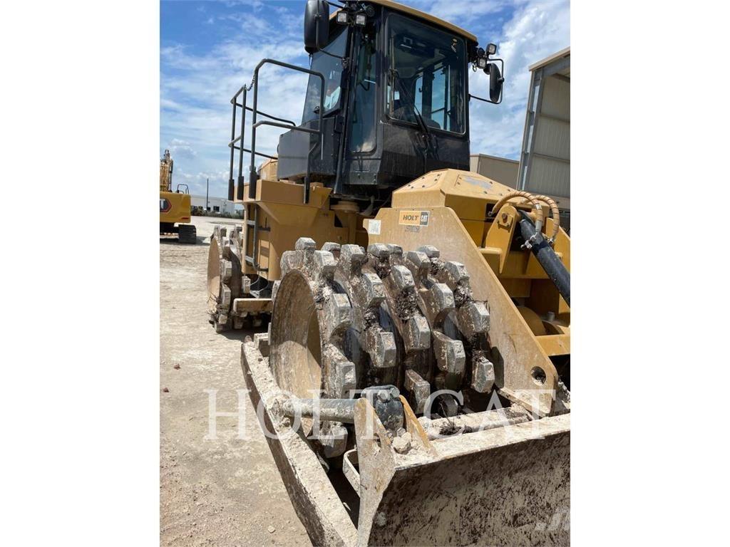 CAT 815 Kompaktorji tal