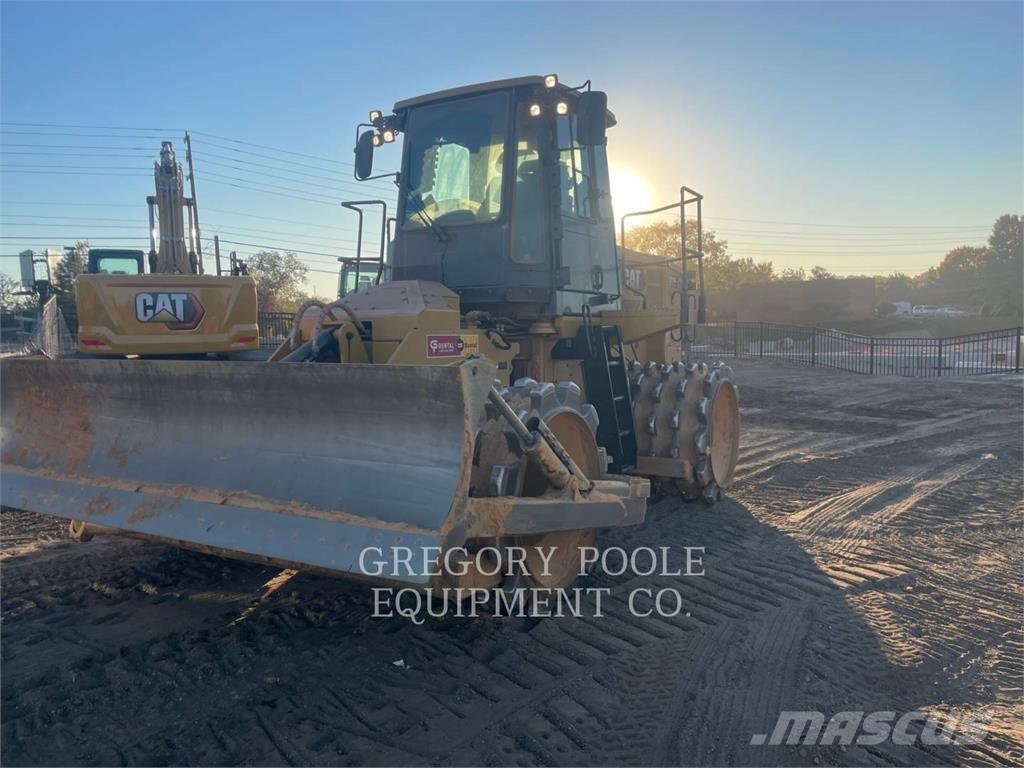 CAT 815-11 Kompaktorji tal