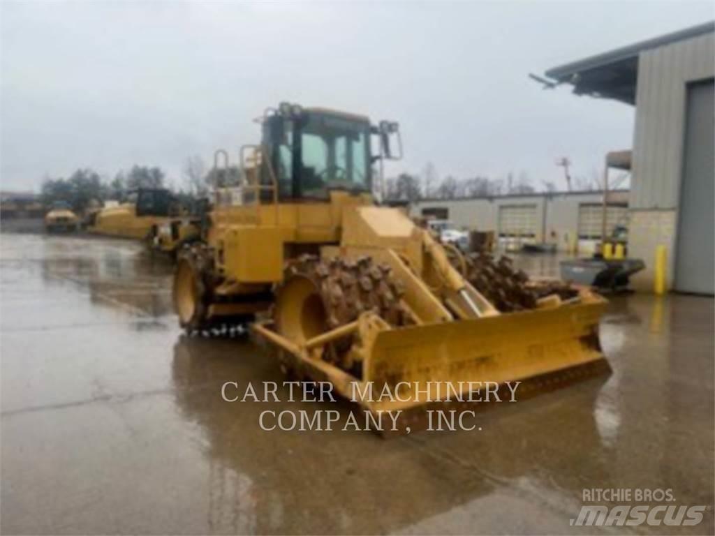 CAT 815F Kolesni Buldožerji