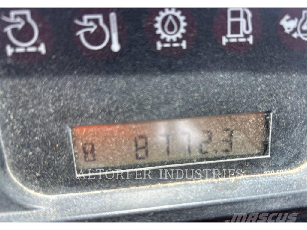 CAT 815F2 Kompaktorji tal