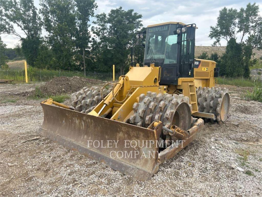 CAT 815F2 Kompaktorji tal