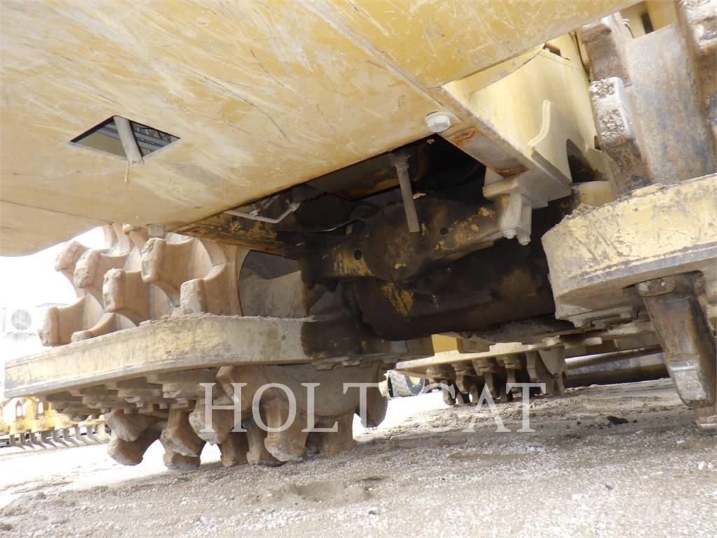 CAT 815FII Kompaktorji tal