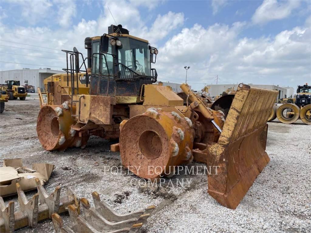 CAT 816F2 Kompaktorji tal