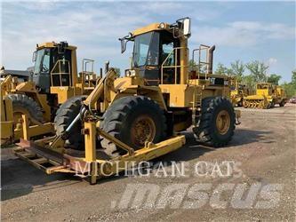 CAT 824C Kolesni nakladalci