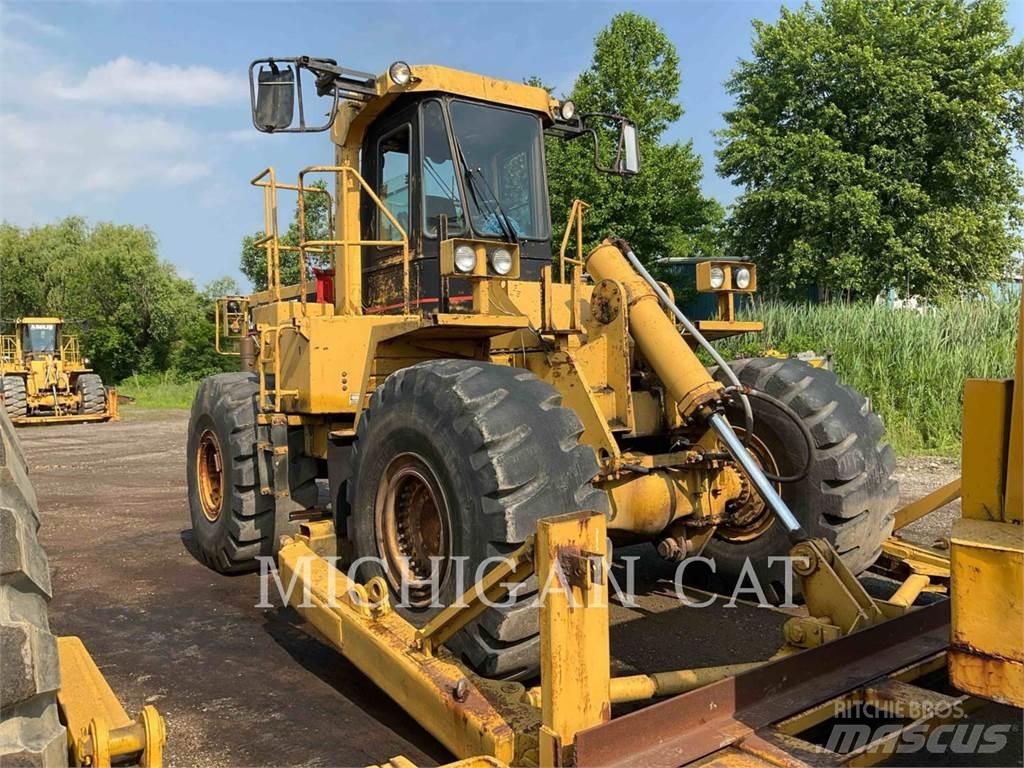 CAT 824C Kolesni nakladalci