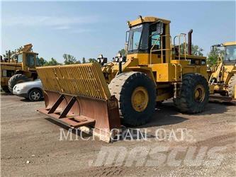 CAT 824C Kolesni nakladalci
