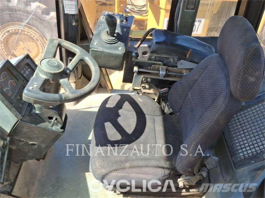 CAT 824H Buldožerji goseničarji