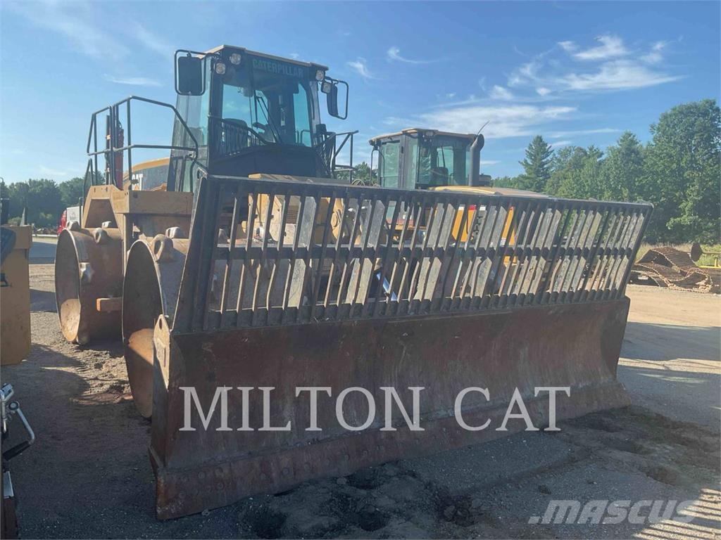 CAT 826G Kompaktorji tal