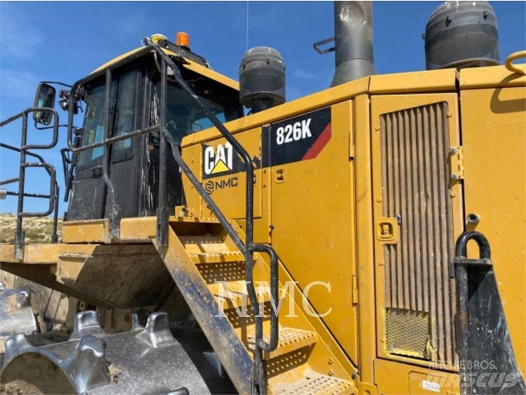 CAT 826K Kompaktorji tal