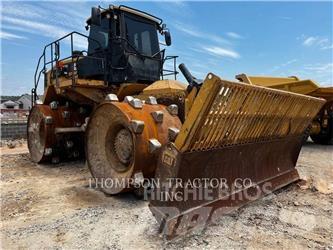 CAT 826K Kompaktorji tal