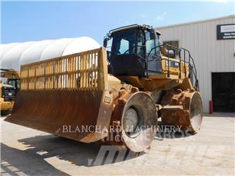 CAT 826K Kompaktorji tal