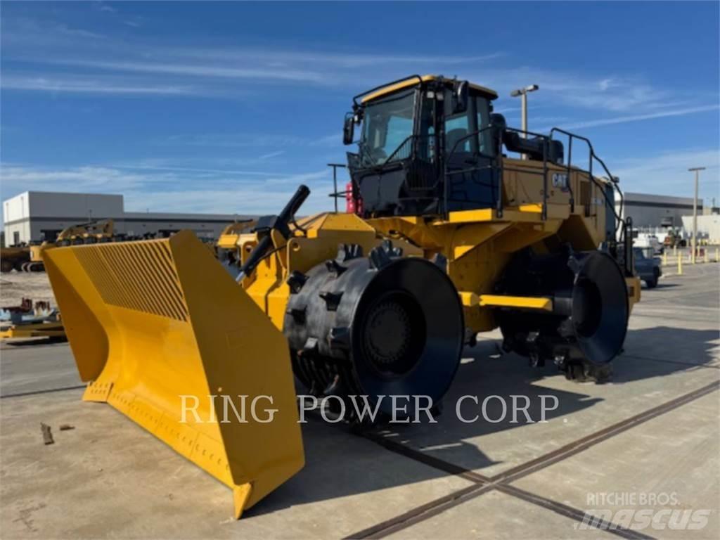 CAT 826K Kompaktorji tal