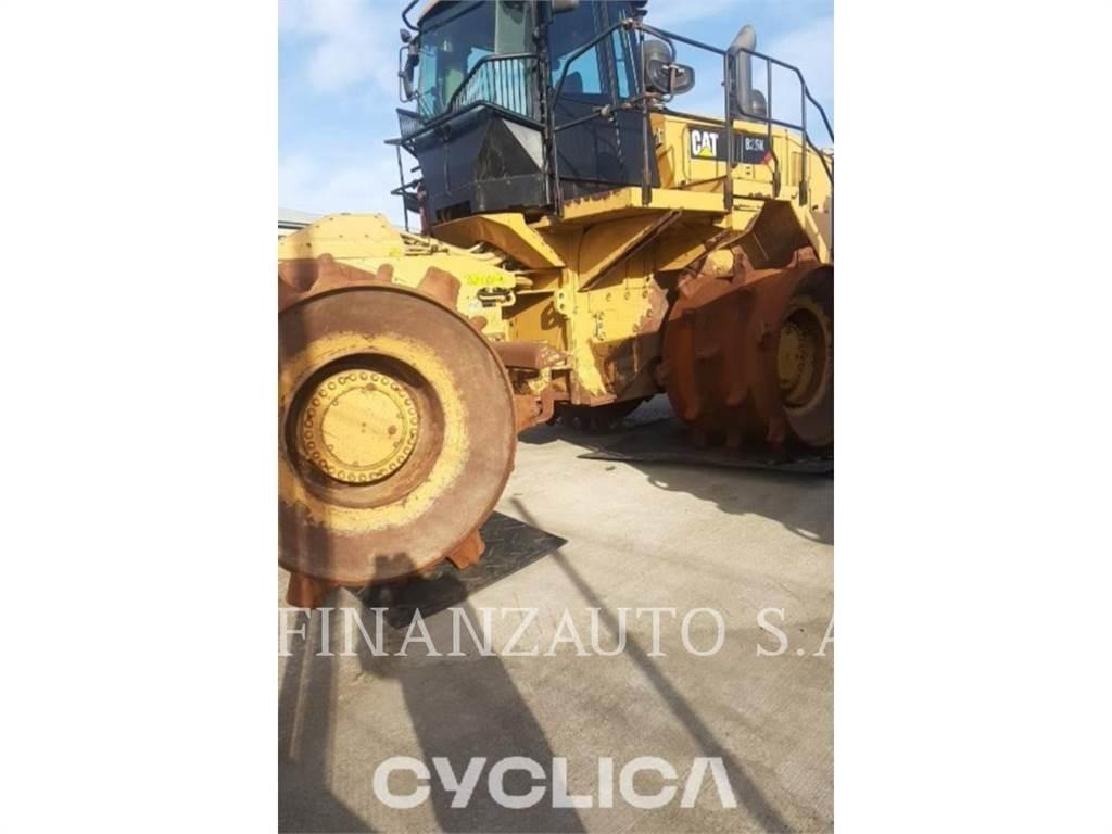 CAT 826K Kompaktorji tal