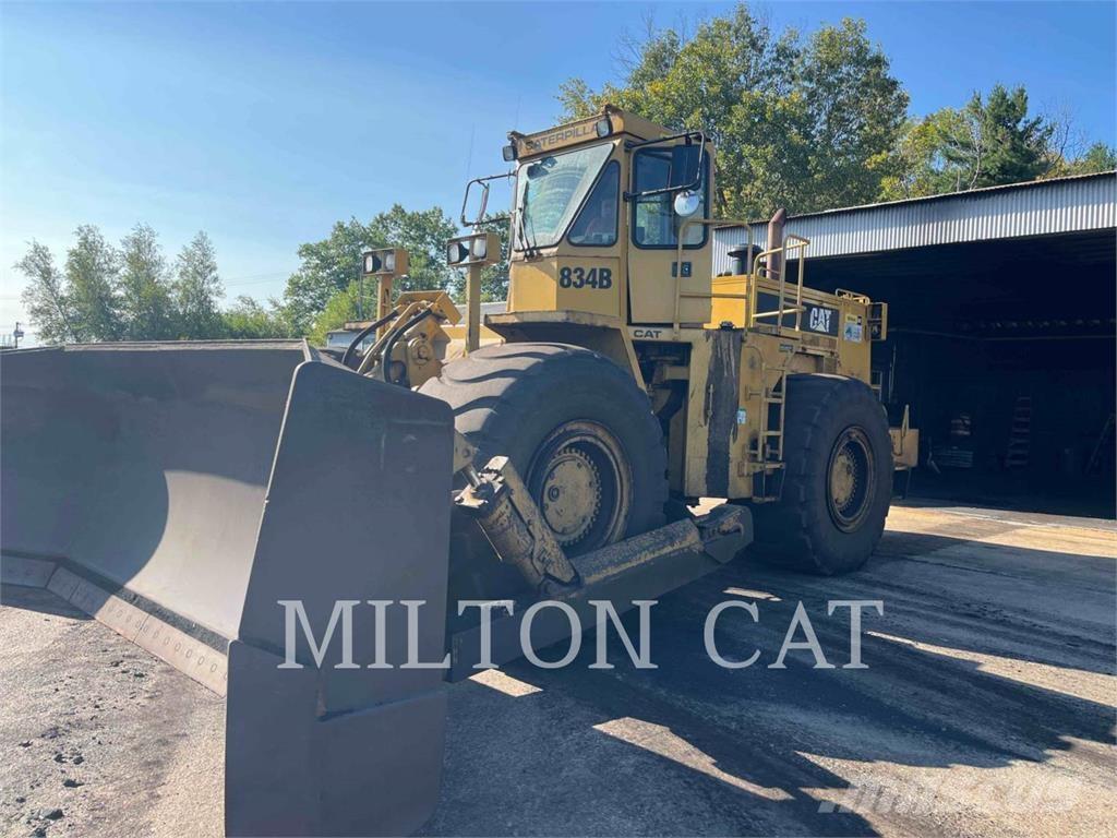 CAT 834B Kolesni Buldožerji