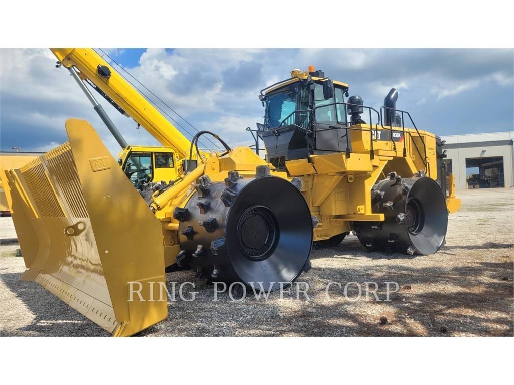 CAT 836K Kompaktorji tal