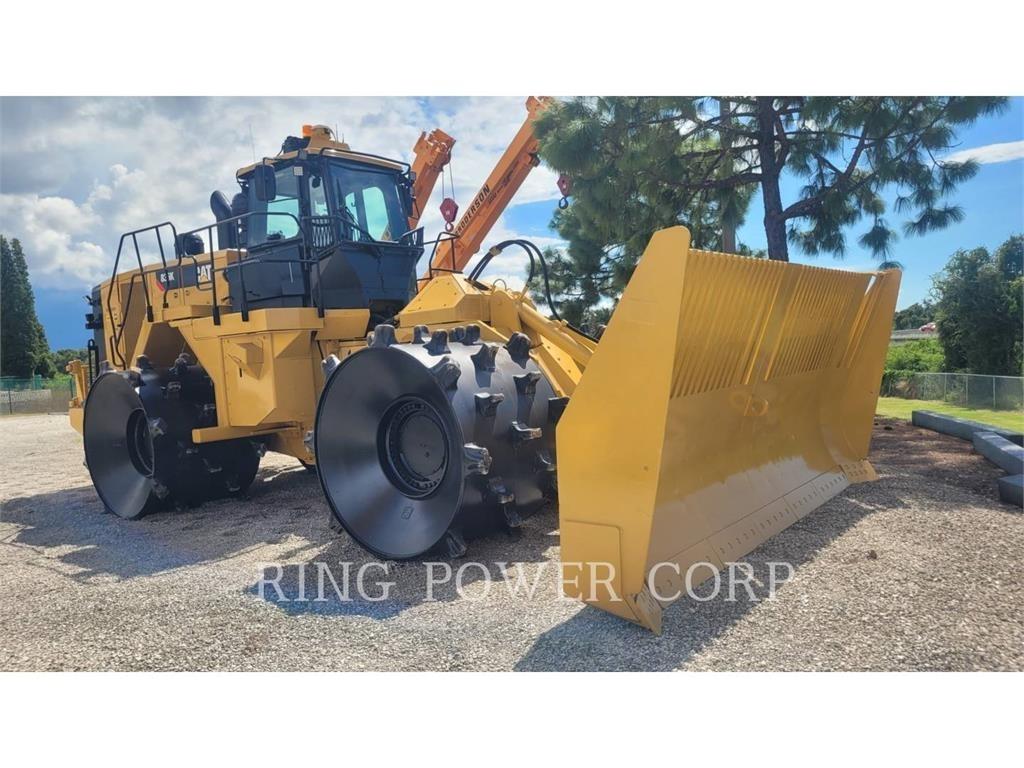 CAT 836K Kompaktorji tal