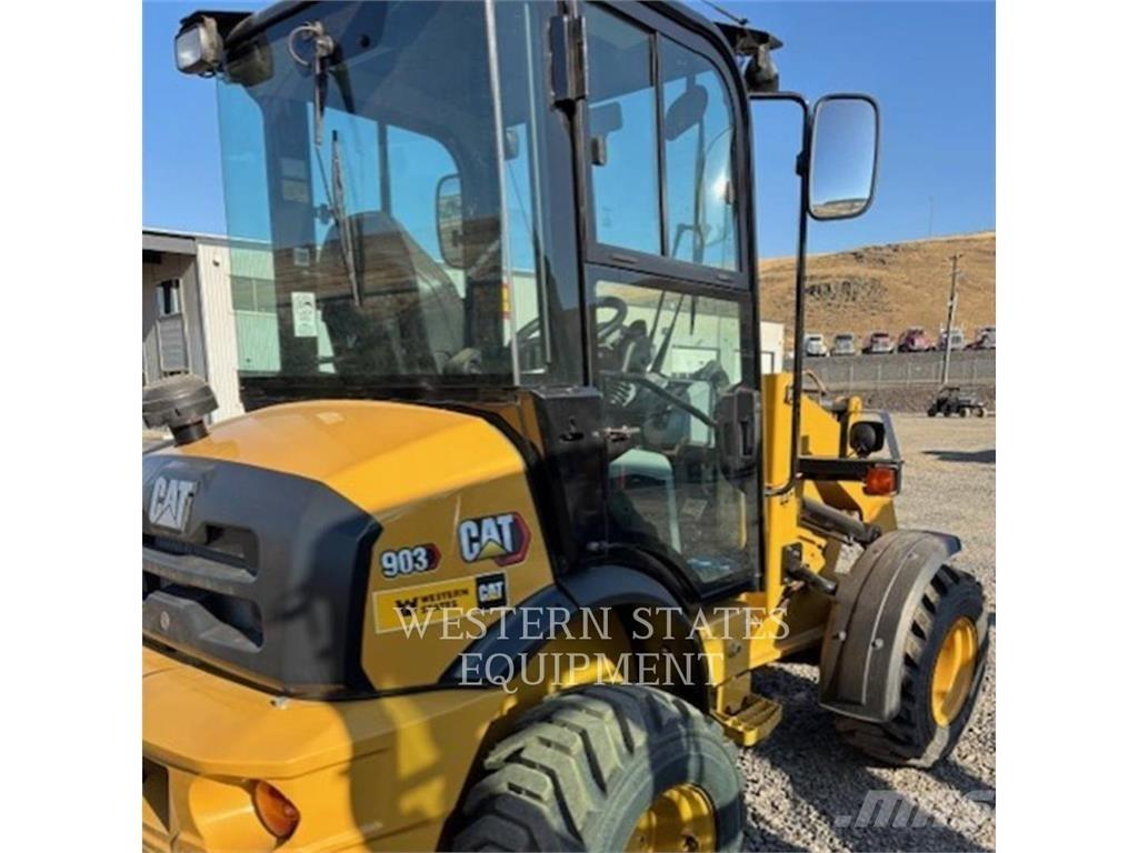 CAT 903 Kolesni nakladalci