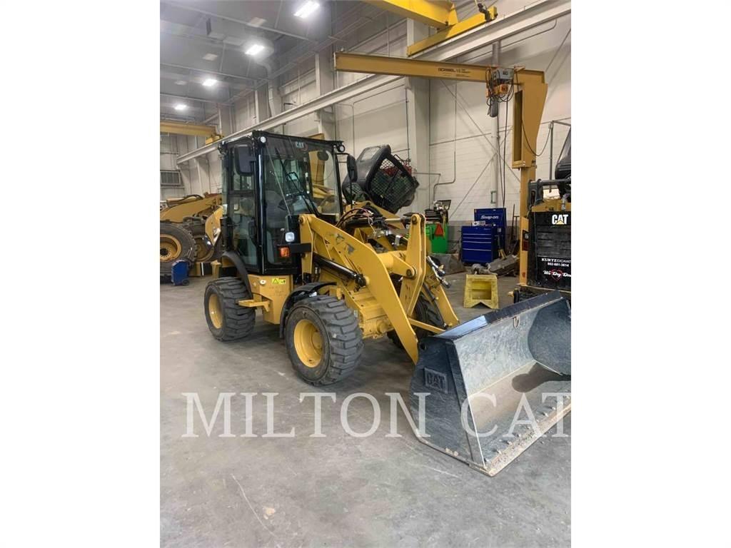 CAT 903D Kolesni nakladalci