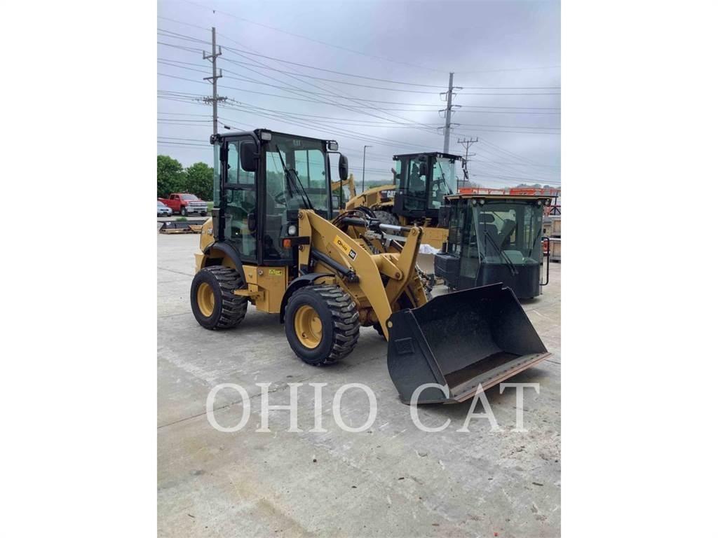 CAT 903D Kolesni nakladalci