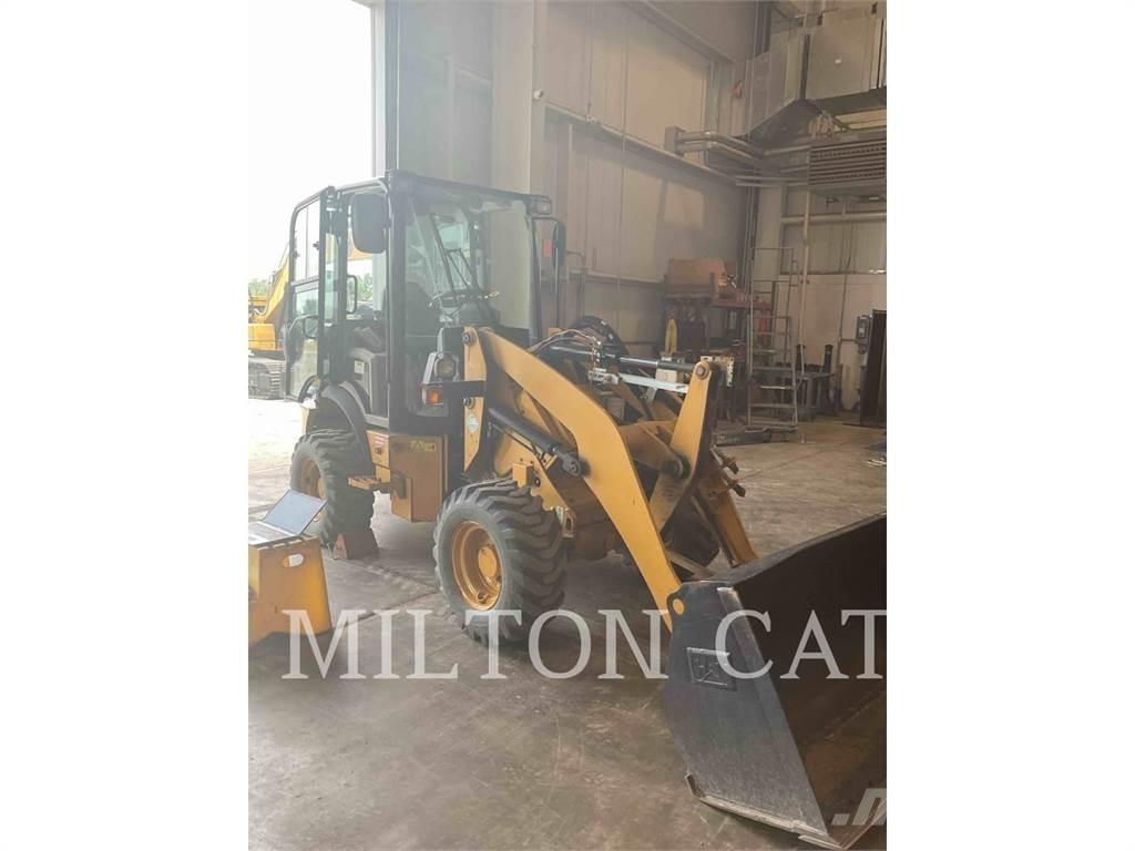 CAT 903D Kolesni nakladalci