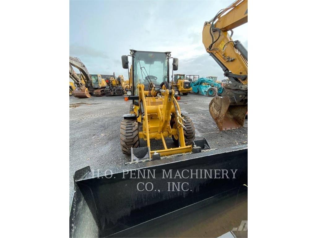 CAT 903D Kolesni nakladalci