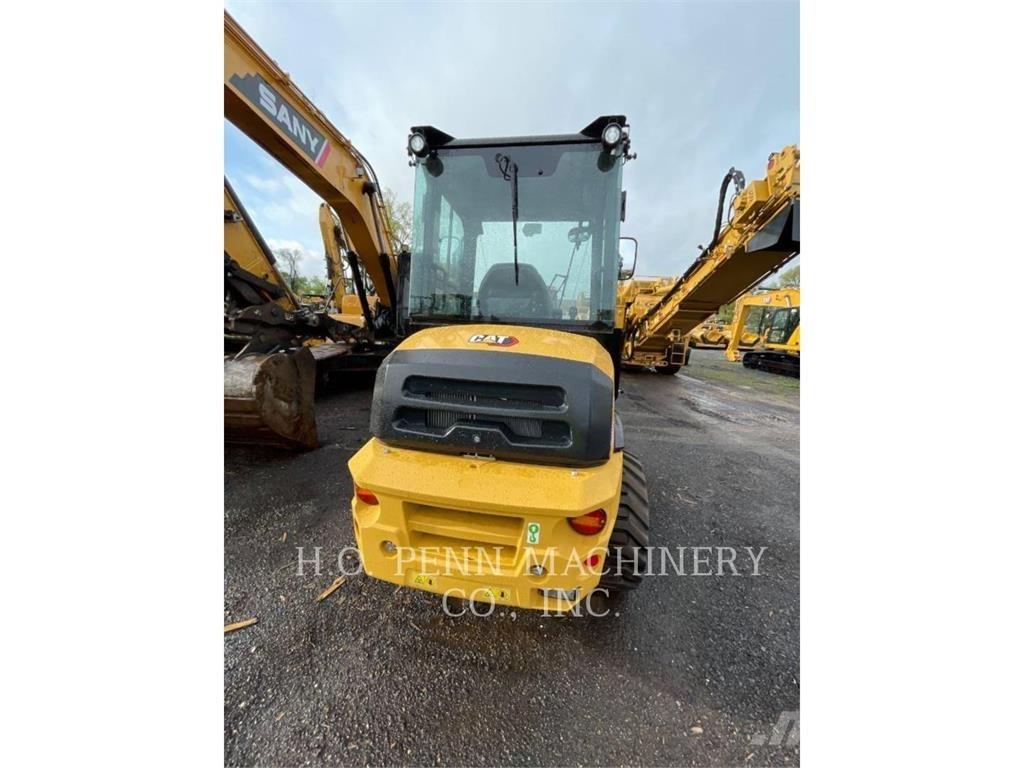 CAT 903D Kolesni nakladalci