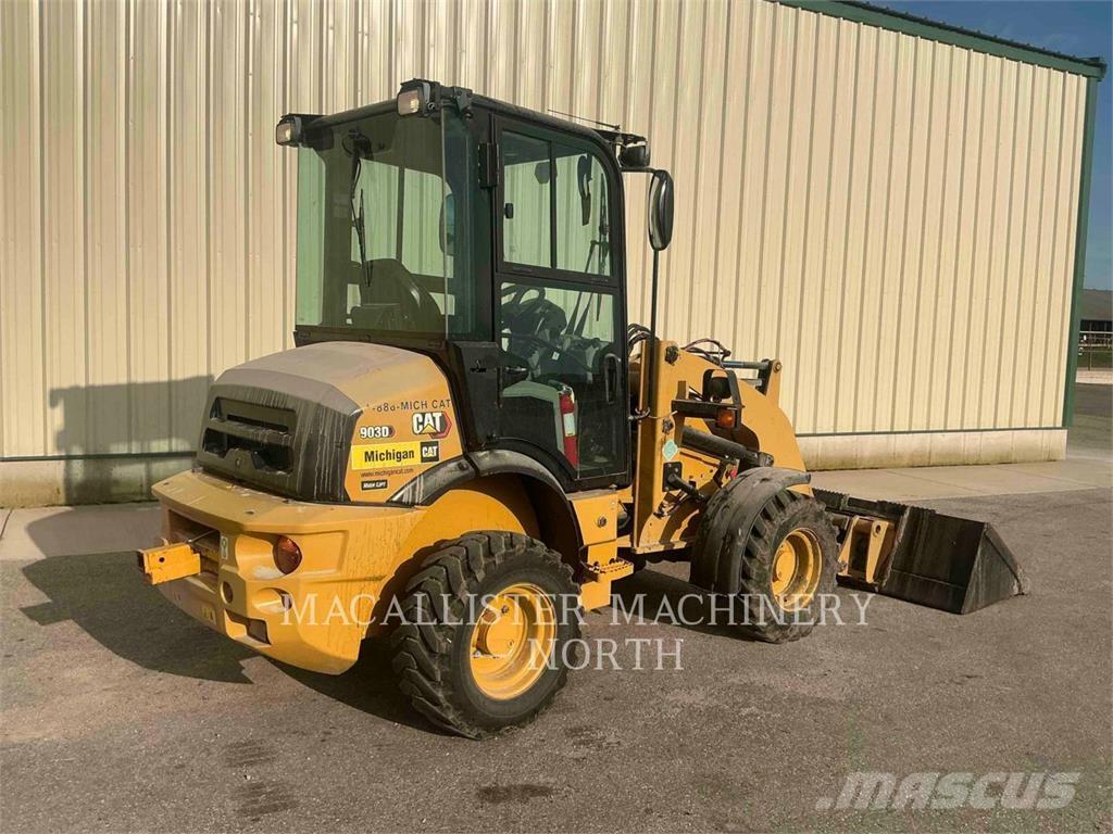 CAT 903D HARW Kolesni nakladalci