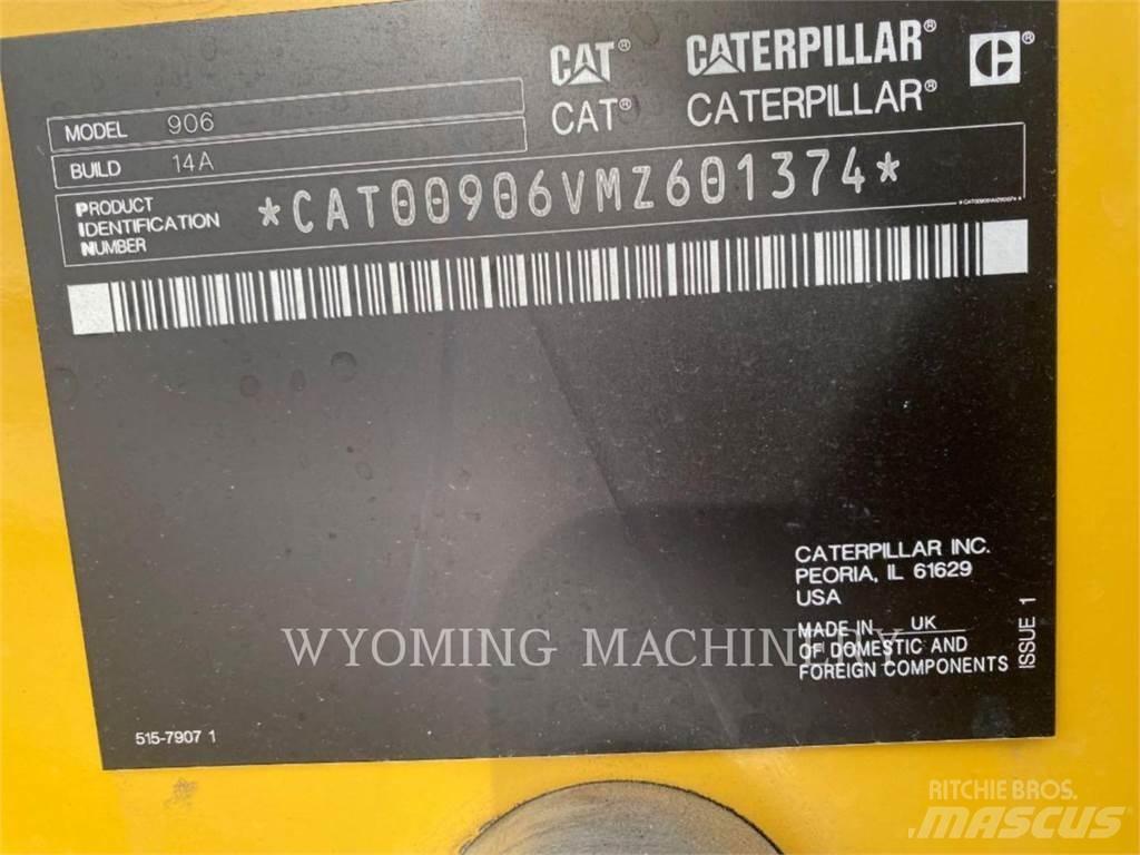 CAT 906 Kolesni nakladalci