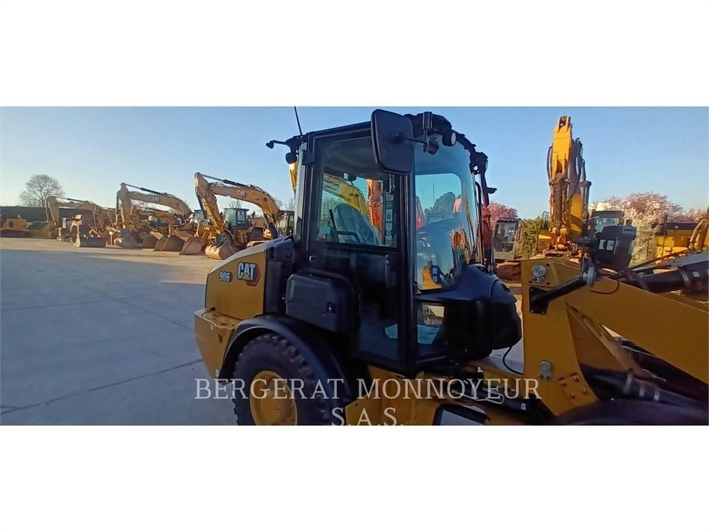 CAT 906 Kolesni nakladalci