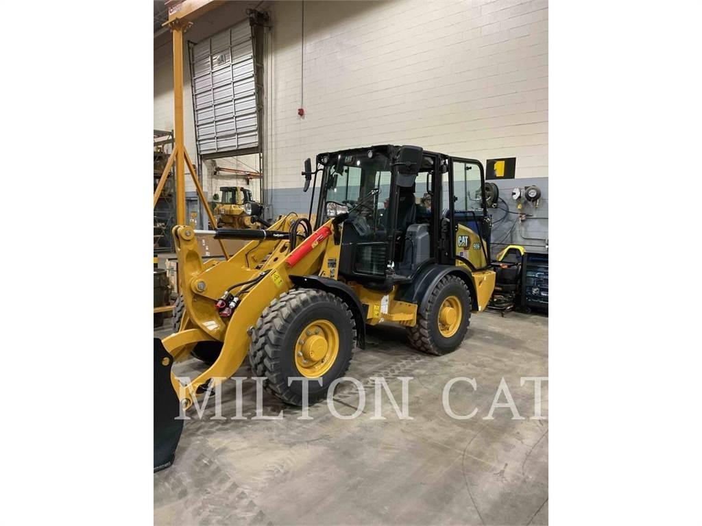 CAT 906 Kolesni nakladalci