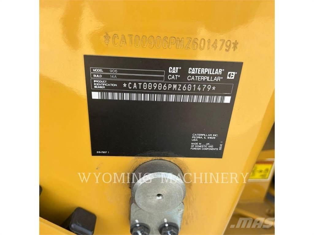 CAT 906 Kolesni nakladalci