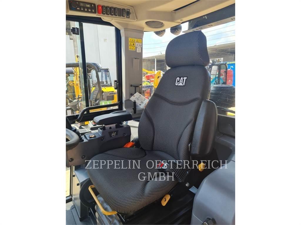 CAT 906-14 Kolesni nakladalci