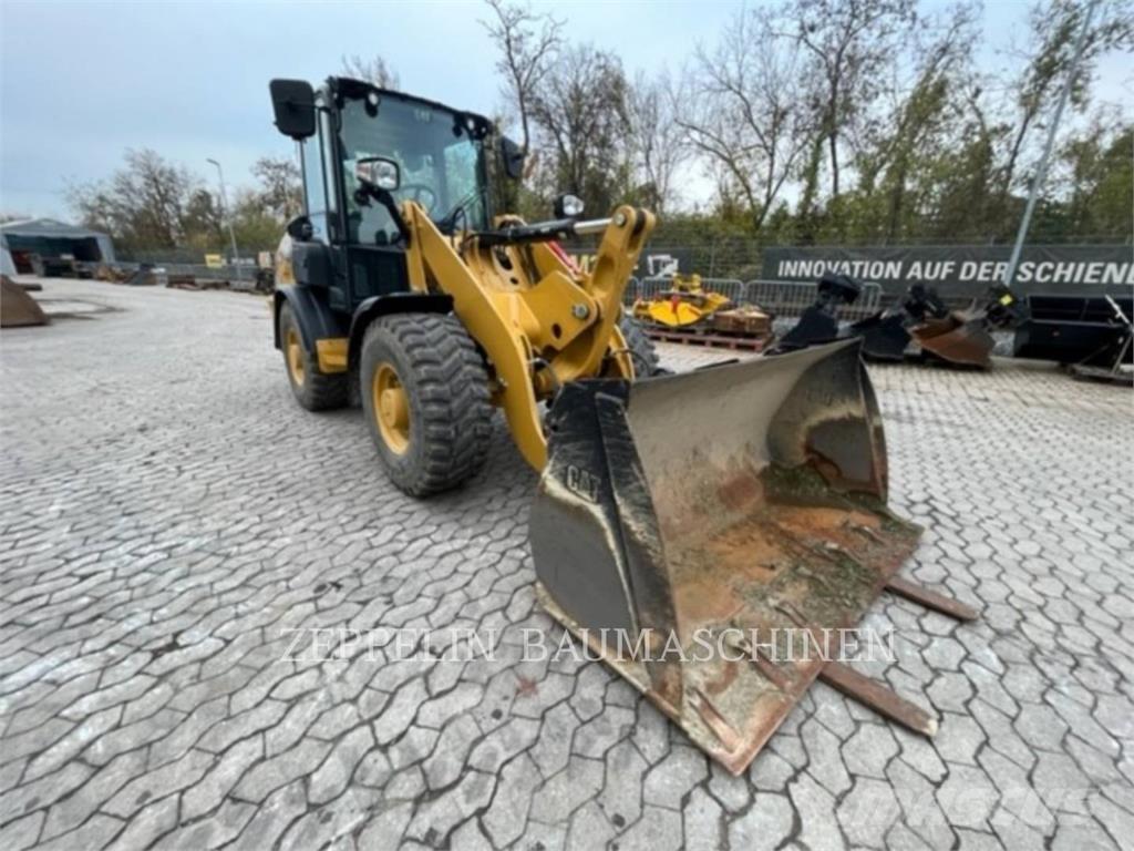 CAT 906-14 Kolesni nakladalci