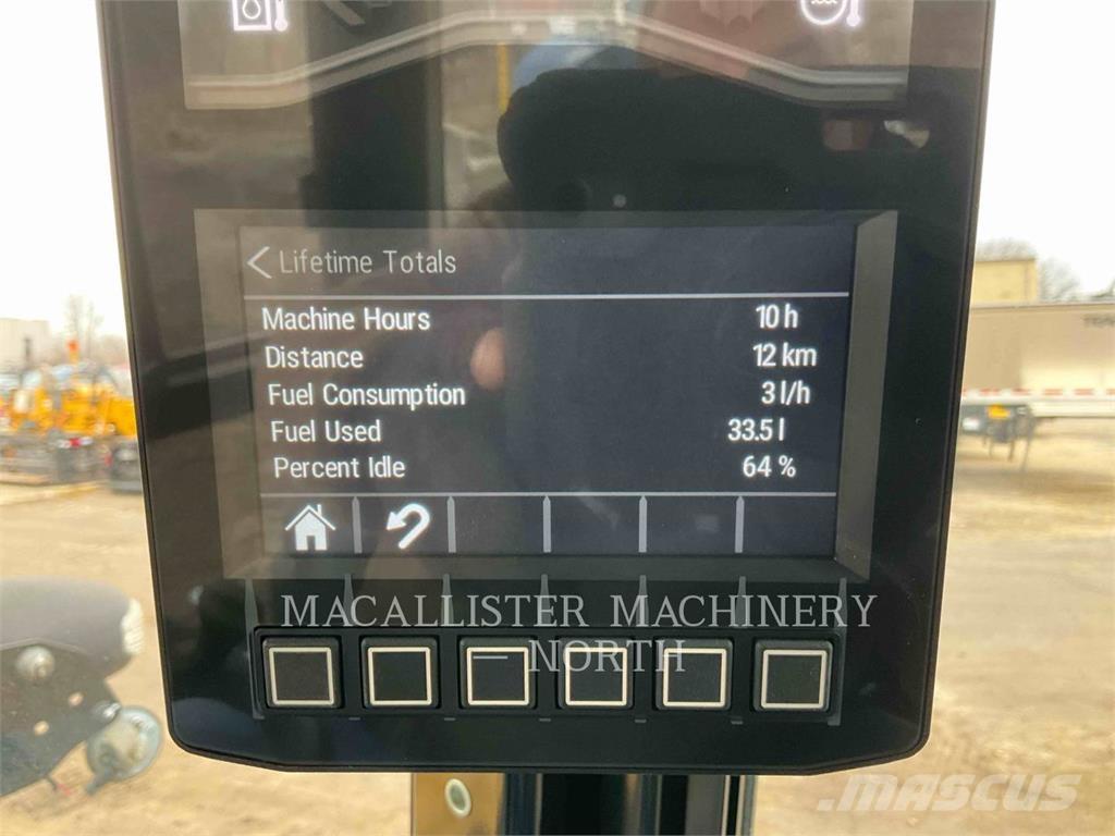 CAT 906 AR Kolesni nakladalci