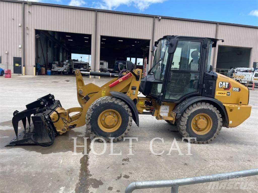 CAT 906 CAB Kolesni nakladalci