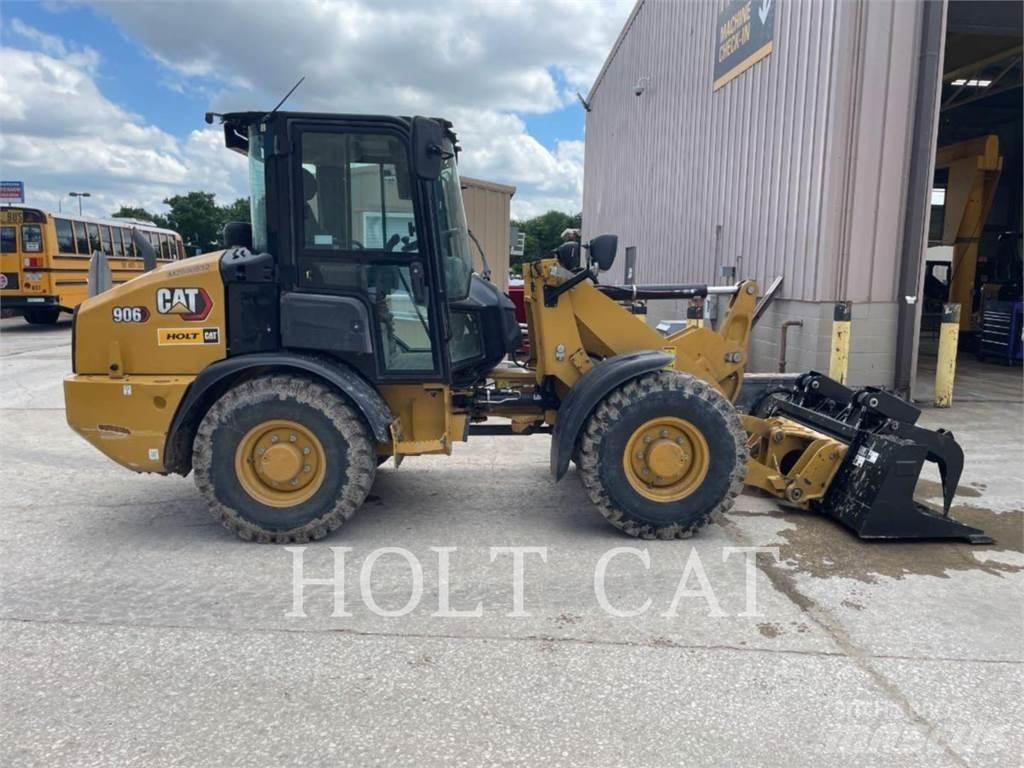 CAT 906 CAB Kolesni nakladalci
