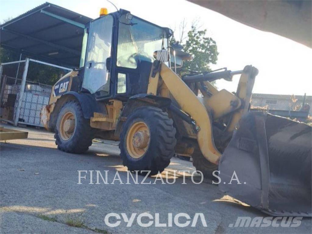 CAT 906H Kolesni nakladalci
